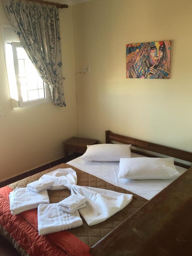Toulipa Rooms Agia Ermioni Exterior foto