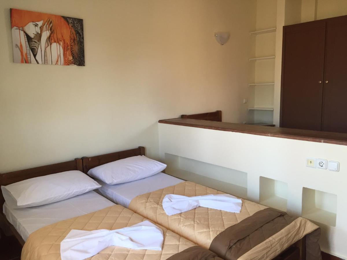 Toulipa Rooms Agia Ermioni Exterior foto