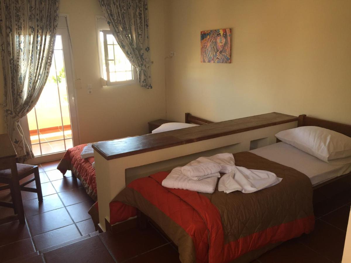 Toulipa Rooms Agia Ermioni Exterior foto