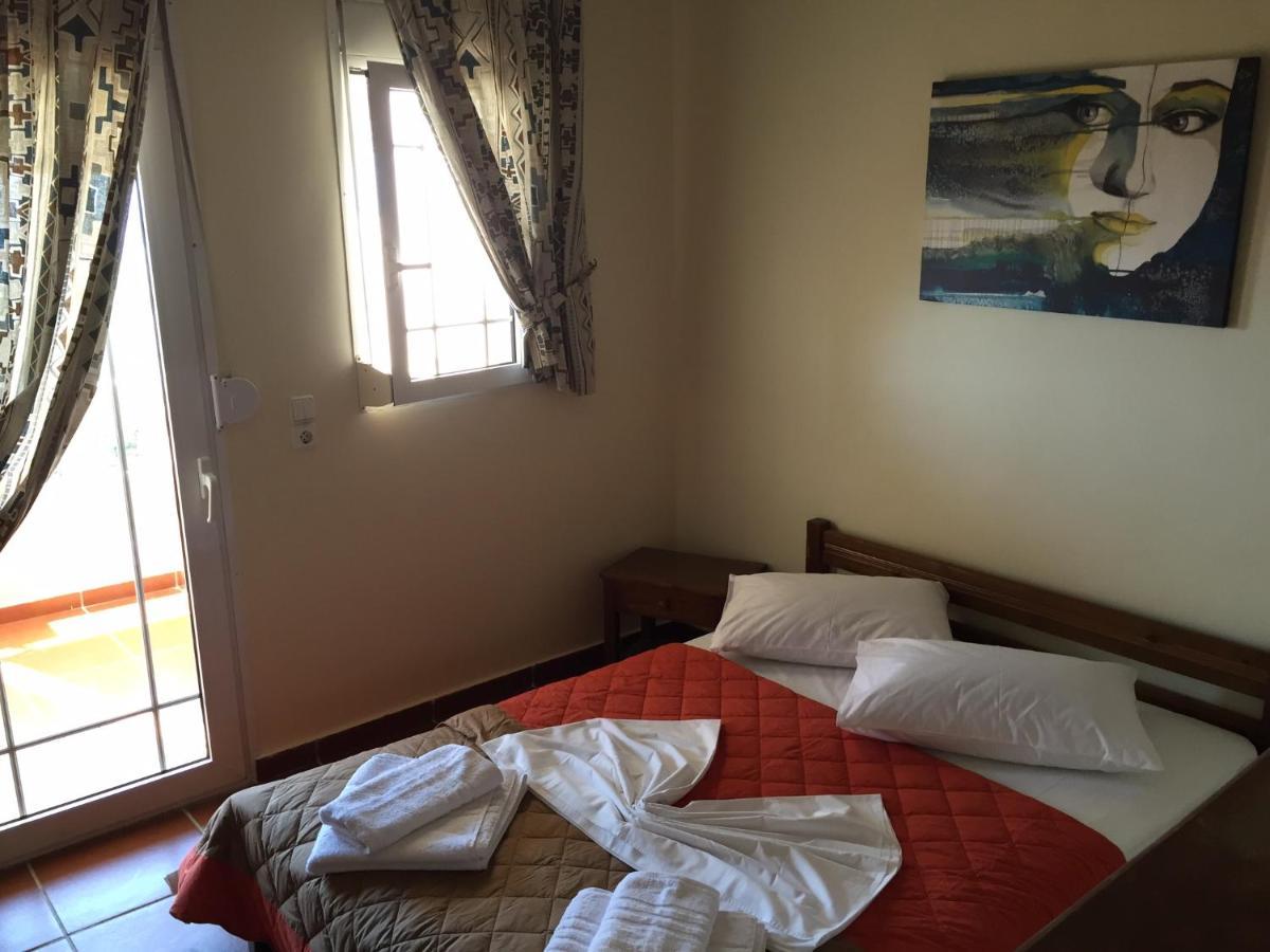 Toulipa Rooms Agia Ermioni Exterior foto